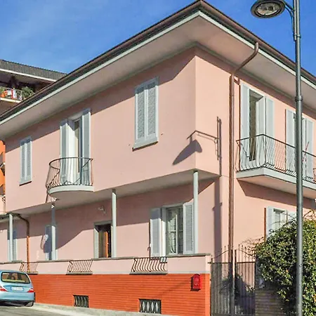 3 Bedroom In Διαμέρισμα Στρέσα